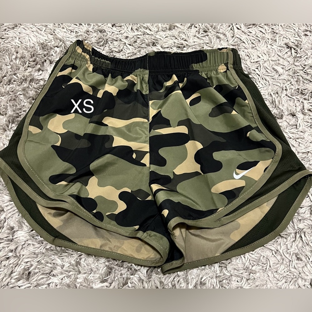Women’s Nike Running Short Camouflage XSmall